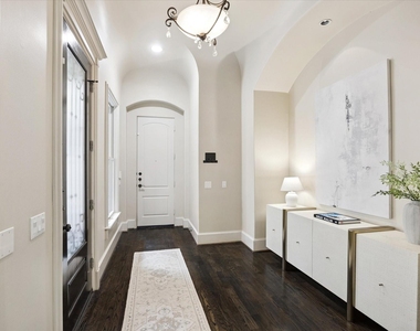 2145 Fairview Avenue - Photo Thumbnail 6