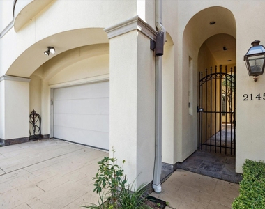 2145 Fairview Avenue - Photo Thumbnail 3