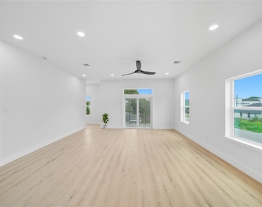 4749 Wilmington Street - Photo Thumbnail 8