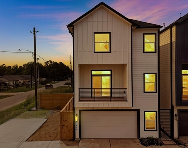 4749 Wilmington Street - Photo Thumbnail 3