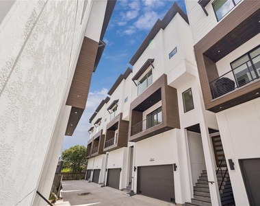 1034 W 17th Street - Photo Thumbnail 26