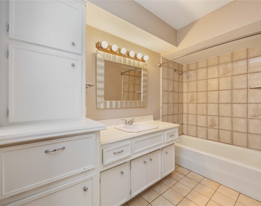 5411 Mossy Timbers Drive - Photo Thumbnail 21