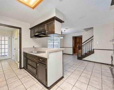 5411 Mossy Timbers Drive - Photo Thumbnail 15