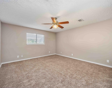 5411 Mossy Timbers Drive - Photo Thumbnail 18