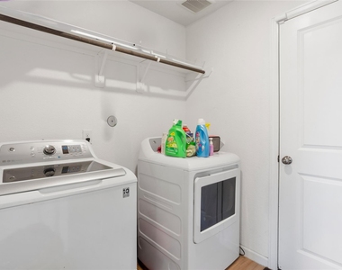 21034 Longeni Drive - Photo Thumbnail 8