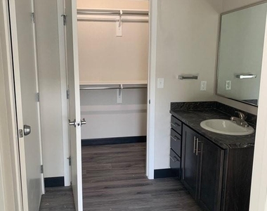 5352 Allison St - Photo Thumbnail 7