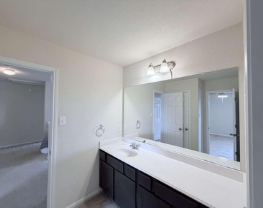 14910 Rustler Gate Lane - Photo Thumbnail 17