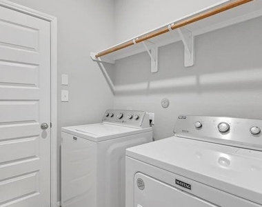 4230 Rocky Plains Lane - Photo Thumbnail 12