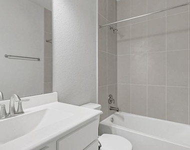 4230 Rocky Plains Lane - Photo Thumbnail 15