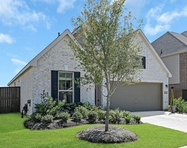 4230 Rocky Plains Lane - Photo Thumbnail 2