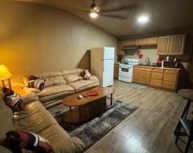 7301 Cr 203a - Photo Thumbnail 4