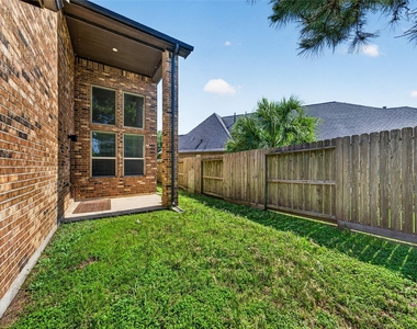 29122 Parker Trace Drive - Photo Thumbnail 39