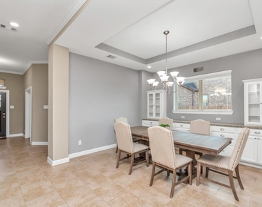2627 Lazy Vine Lane - Photo Thumbnail 4