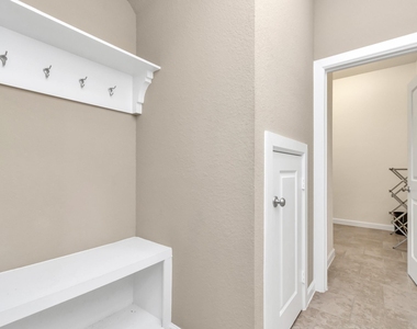 2627 Lazy Vine Lane - Photo Thumbnail 13