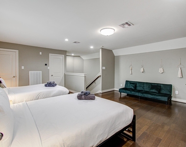 4001 Dallas Street - Photo Thumbnail 21