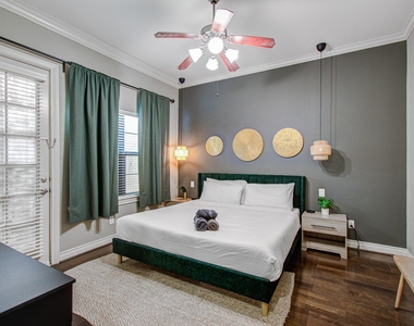 4001 Dallas Street - Photo Thumbnail 13