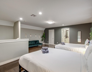 4001 Dallas Street - Photo Thumbnail 20