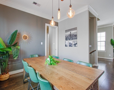 4001 Dallas Street - Photo Thumbnail 12