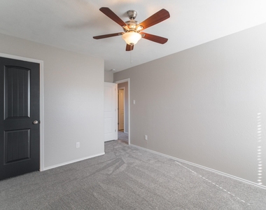 7247 Basque Country Drive - Photo Thumbnail 41