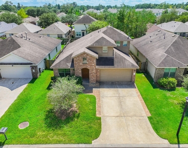 7247 Basque Country Drive - Photo Thumbnail 6
