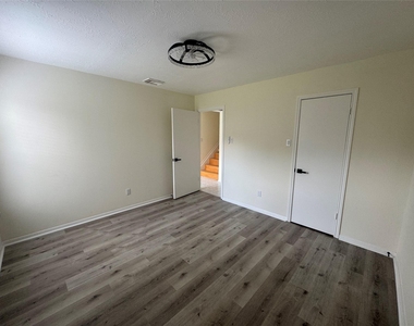 12827 Waybridge Street - Photo Thumbnail 20