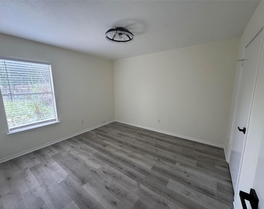 12827 Waybridge Street - Photo Thumbnail 17