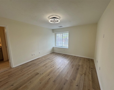 12827 Waybridge Street - Photo Thumbnail 8