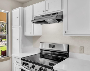 695 Callaway Drive - Photo Thumbnail 16