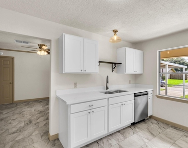695 Callaway Drive - Photo Thumbnail 13