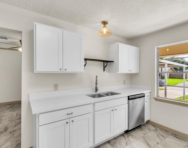 695 Callaway Drive - Photo Thumbnail 14