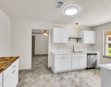 695 Callaway Drive - Photo Thumbnail 12