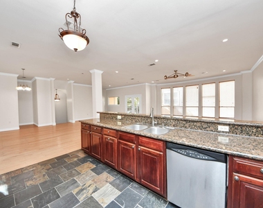 3014 Chenevert Street - Photo Thumbnail 40