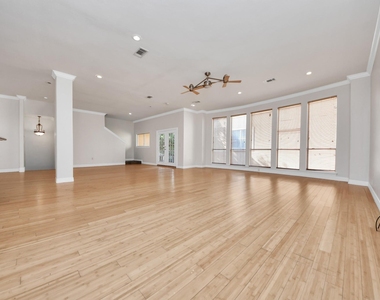 3014 Chenevert Street - Photo Thumbnail 15