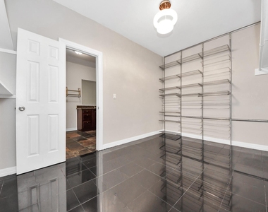 3014 Chenevert Street - Photo Thumbnail 28