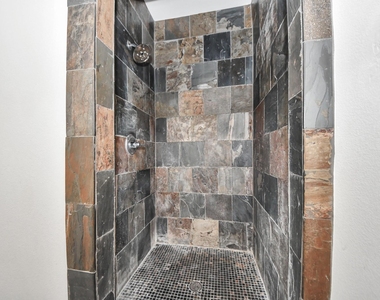 3014 Chenevert Street - Photo Thumbnail 44