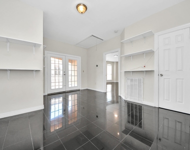 3014 Chenevert Street - Photo Thumbnail 32
