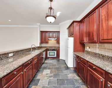 3014 Chenevert Street - Photo Thumbnail 39