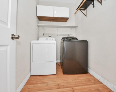 3014 Chenevert Street - Photo Thumbnail 30
