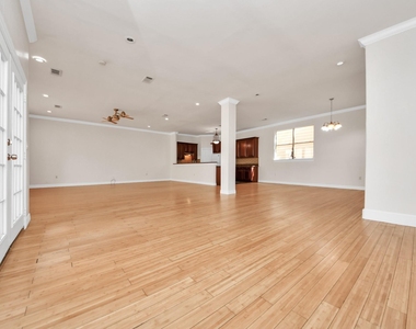 3014 Chenevert Street - Photo Thumbnail 14