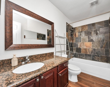 3014 Chenevert Street - Photo Thumbnail 37