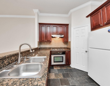 3014 Chenevert Street - Photo Thumbnail 18