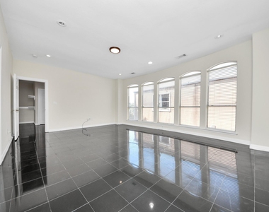3014 Chenevert Street - Photo Thumbnail 23