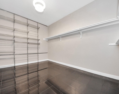 3014 Chenevert Street - Photo Thumbnail 46