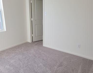 567 Firemoon Street - Photo Thumbnail 10