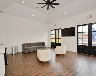 15826 Menlow Bend Drive - Photo Thumbnail 32