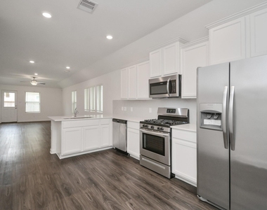 15826 Menlow Bend Drive - Photo Thumbnail 3