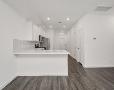 15826 Menlow Bend Drive - Photo Thumbnail 7
