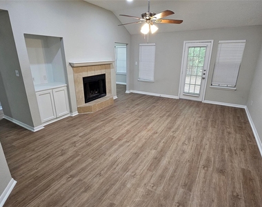 591 Spruce Drive - Photo Thumbnail 2
