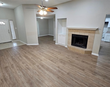 591 Spruce Drive - Photo Thumbnail 3