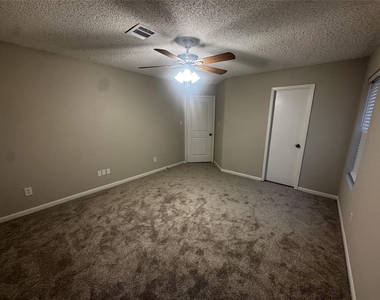 591 Spruce Drive - Photo Thumbnail 13